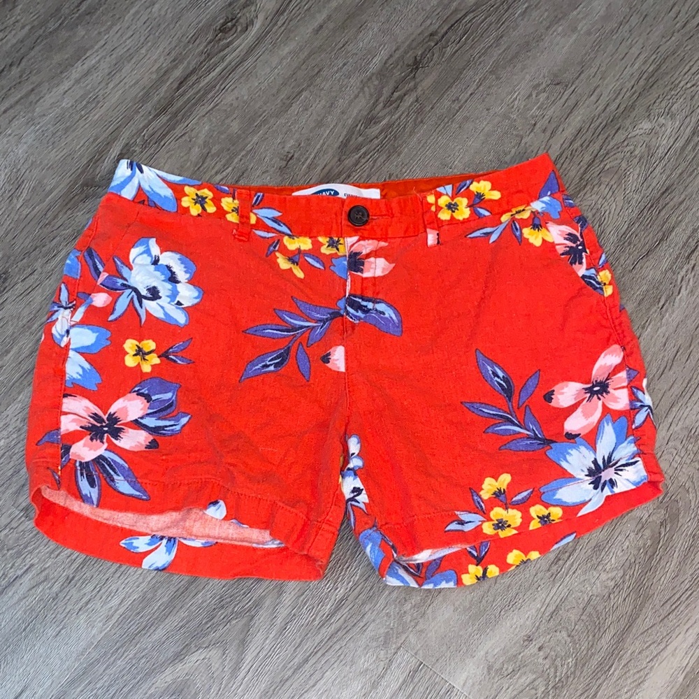 Old Navy Red Floral Women's Everyday Shorts